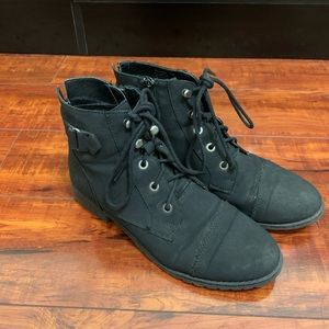 Madden Girl “Rancee” Black Boot Size7